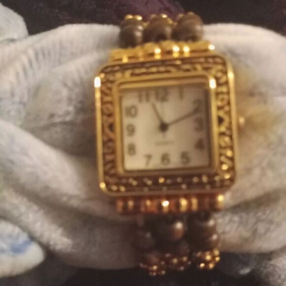 Vintage Japanese Movement Quartz Watch. Goldtone With Brown Beads, 3 Strand... - Picture 3 of 3
